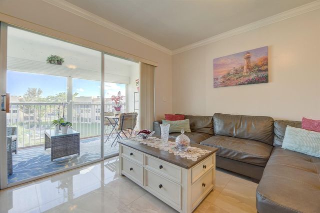 6850 Royal Palm Boulevard 303g, Margate, FL 33063