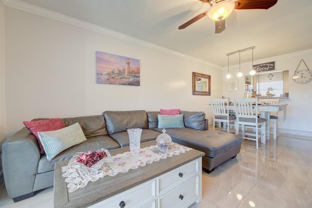 6850 Royal Palm Boulevard 303g, Margate, FL 33063