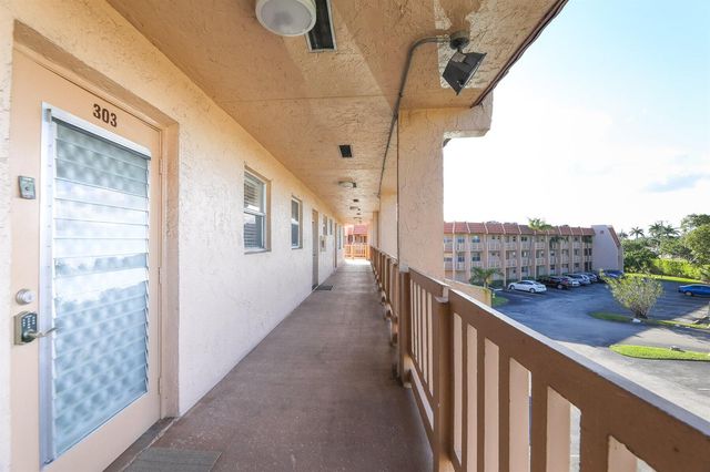 6850 Royal Palm Boulevard 303g, Margate, FL 33063