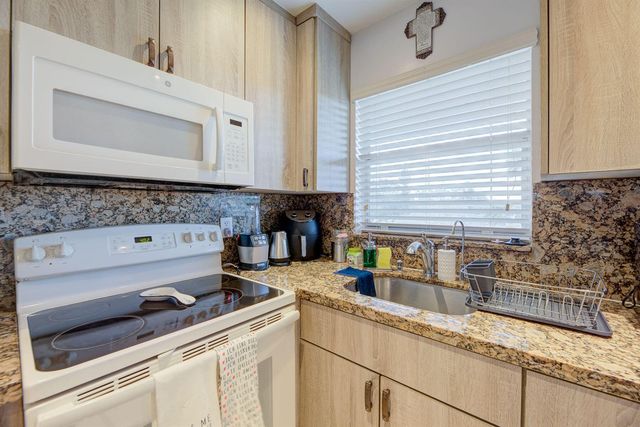 6850 Royal Palm Boulevard 303g, Margate, FL 33063