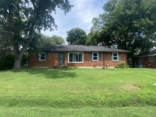6416 Henry Ford Dr, Nashville, TN 37209
