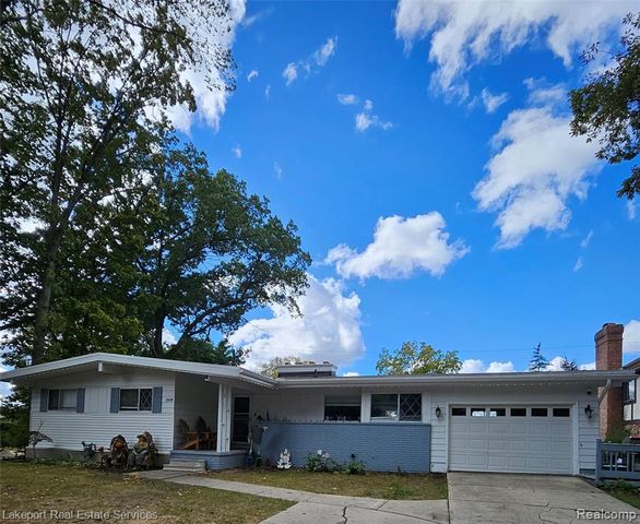 2549 Riverwood Drive, Port Huron, MI 48060