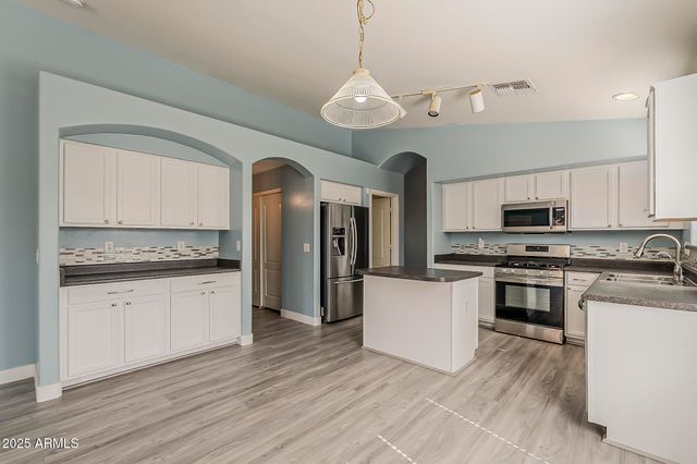 28754 N BAUXITE Lane, San Tan Valley, AZ 85143