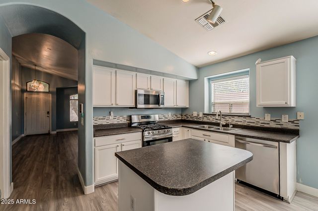 28754 N BAUXITE Lane, San Tan Valley, AZ 85143