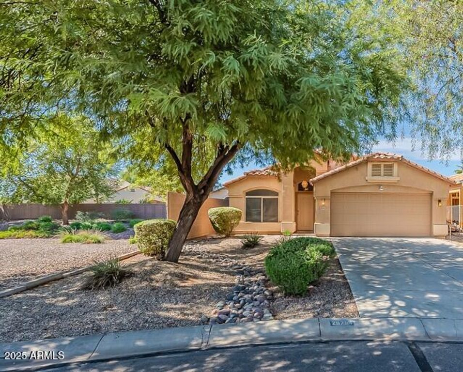 28754 N BAUXITE Lane, San Tan Valley, AZ 85143