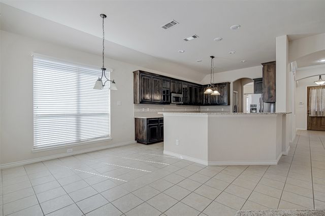 1212 Lantana Lane, Burleson, TX 76028