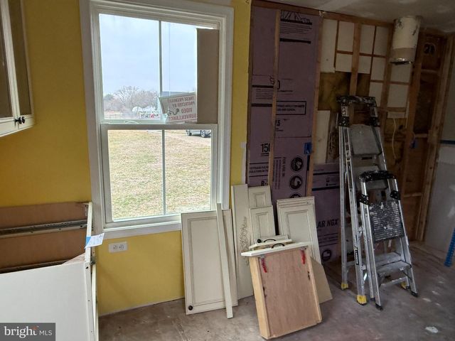 1530 N TUCKAHOE RD, Williamstown, NJ 08094