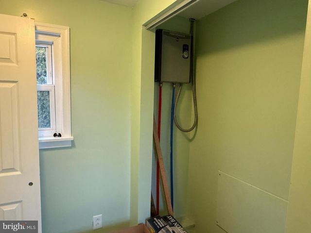 1530 N TUCKAHOE RD, Williamstown, NJ 08094