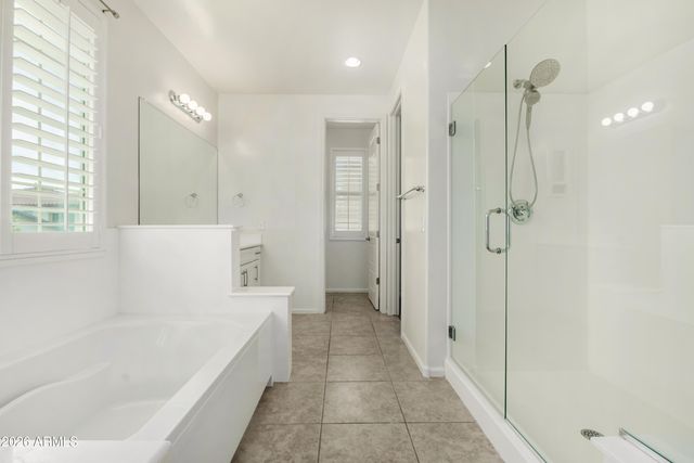 1527 W WINDHAVEN Avenue, Gilbert, AZ 85233
