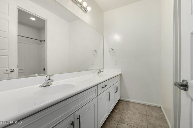 1527 W WINDHAVEN Avenue, Gilbert, AZ 85233