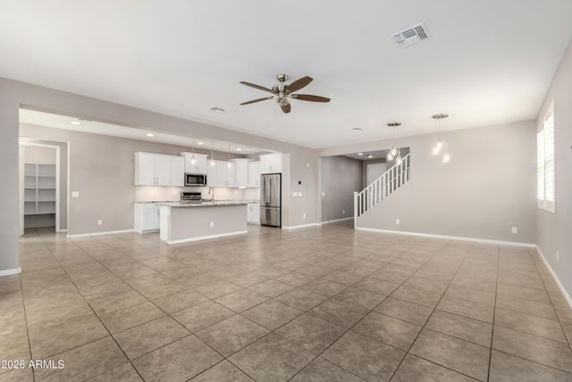 1527 W WINDHAVEN Avenue, Gilbert, AZ 85233