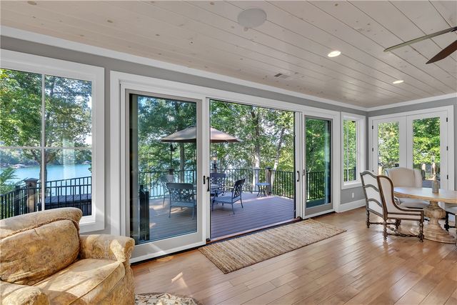 422 Pileated Woodpecker, Sunset, SC 29685