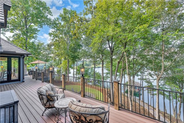 422 Pileated Woodpecker, Sunset, SC 29685