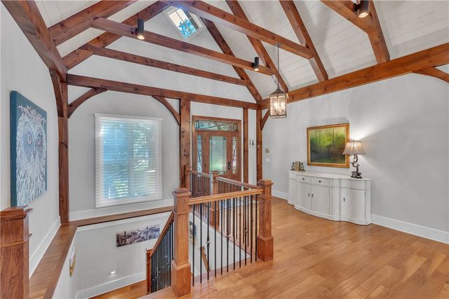 422 Pileated Woodpecker, Sunset, SC 29685