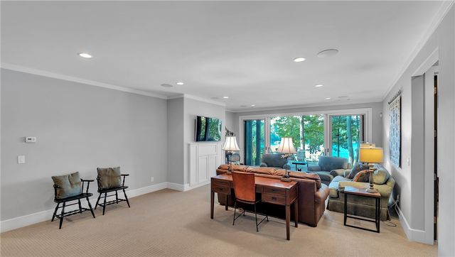 422 Pileated Woodpecker, Sunset, SC 29685