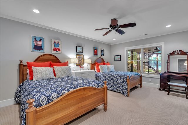 422 Pileated Woodpecker, Sunset, SC 29685