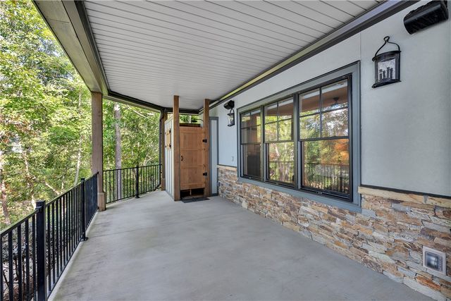 422 Pileated Woodpecker, Sunset, SC 29685