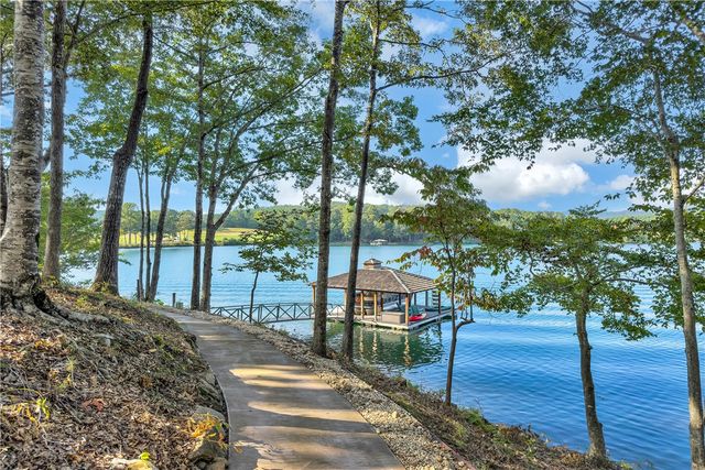 422 Pileated Woodpecker, Sunset, SC 29685