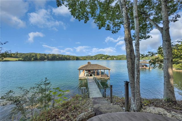 422 Pileated Woodpecker, Sunset, SC 29685