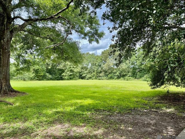 19170 Jefferson Hwy, Saint George, LA 70817