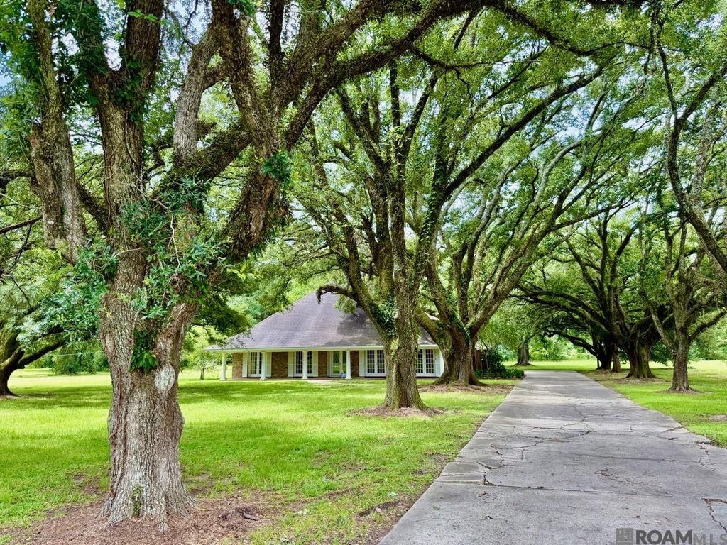 19170 Jefferson Hwy, Saint George, LA 70817