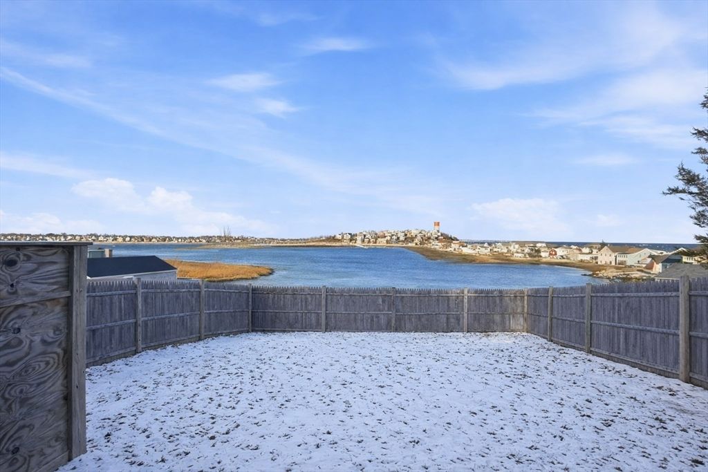 86L Undine Ave, Winthrop, MA 02152