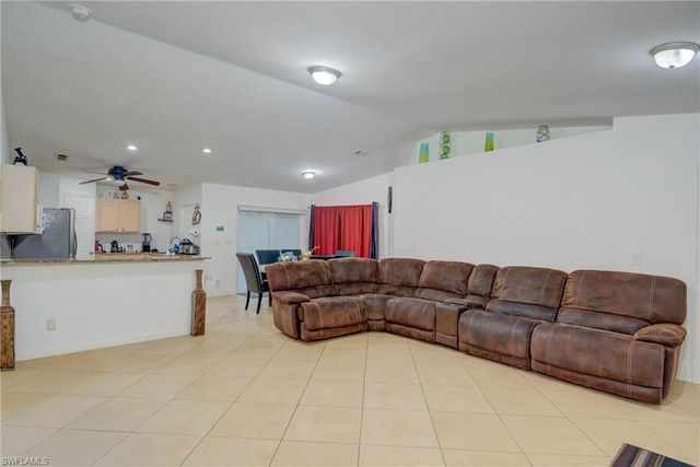 530 7th ST SW, Naples, FL 34117