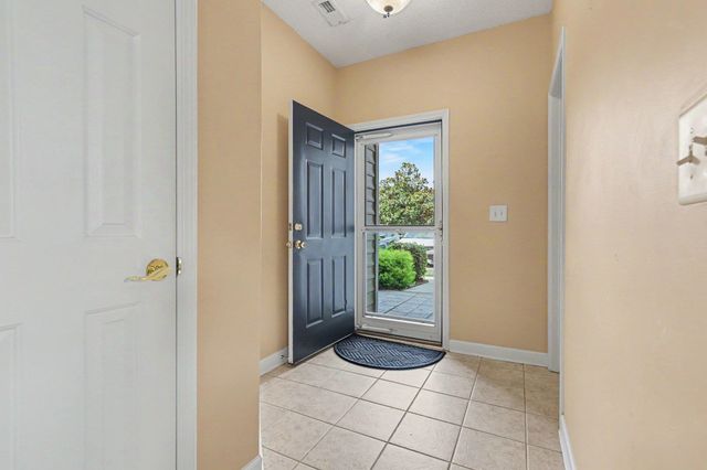 907 Knoll Shores Ct Unit 101, Murrells Inlet, SC 29576