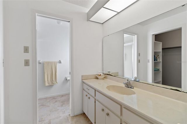 2271 PINE VIEW CIRCLE, Sarasota, FL 34231