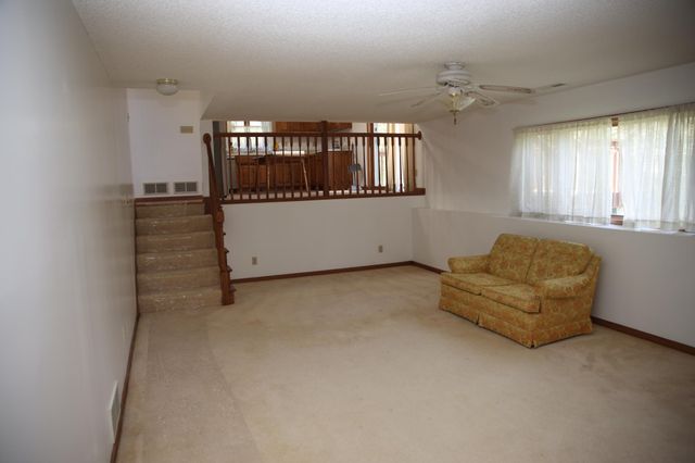 2522 Windsor Lane, Woodbury, MN 55125