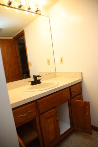 2522 Windsor Lane, Woodbury, MN 55125