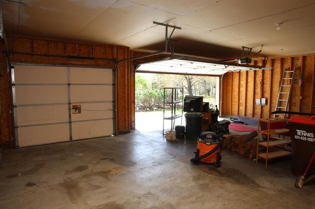 2522 Windsor Lane, Woodbury, MN 55125