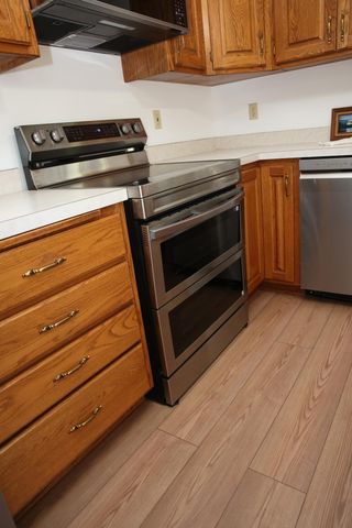 2522 Windsor Lane, Woodbury, MN 55125