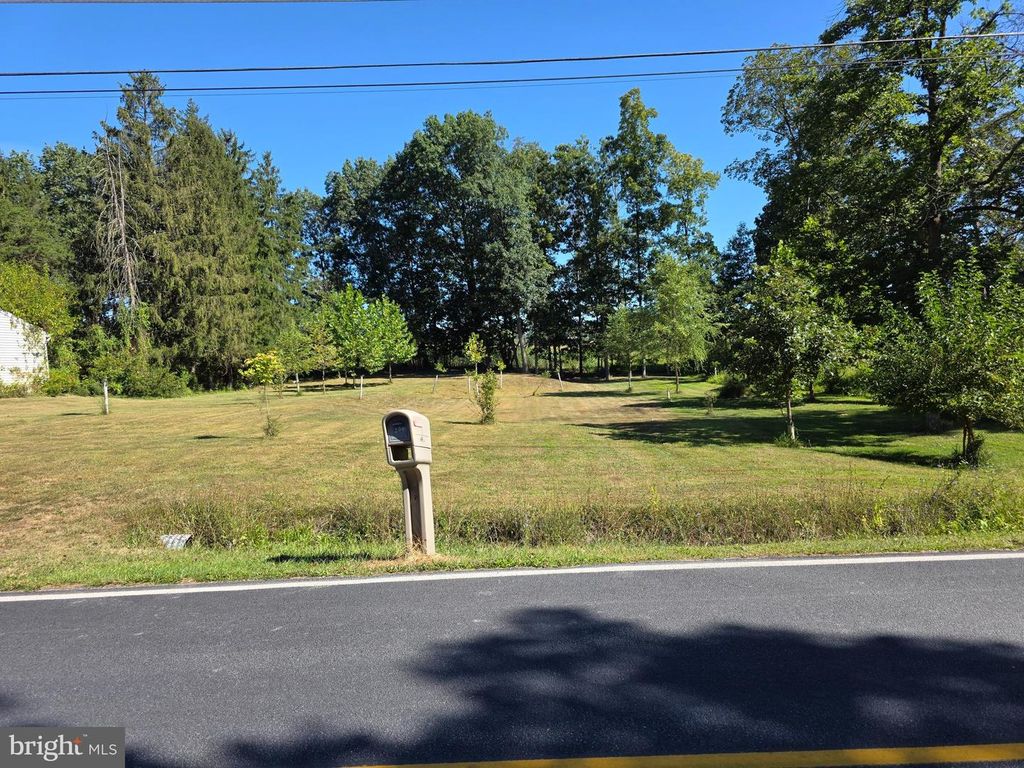 279 LONGSTREET DR, Gettysburg, PA 17325