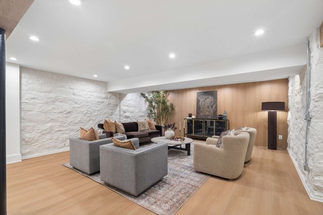 110 Lynnwood Blvd, Nashville, TN 37205