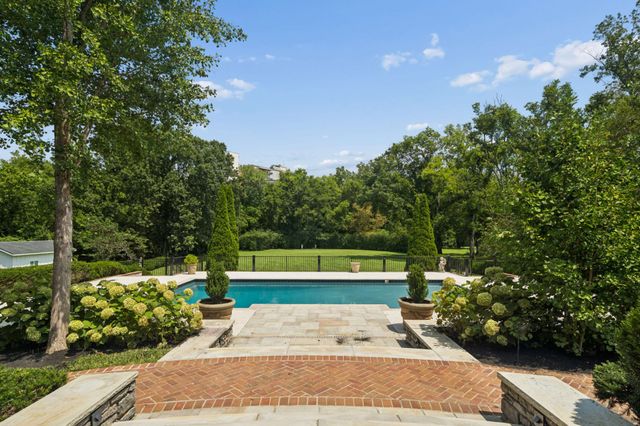 110 Lynnwood Blvd, Nashville, TN 37205