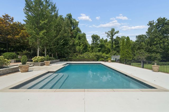 110 Lynnwood Blvd, Nashville, TN 37205
