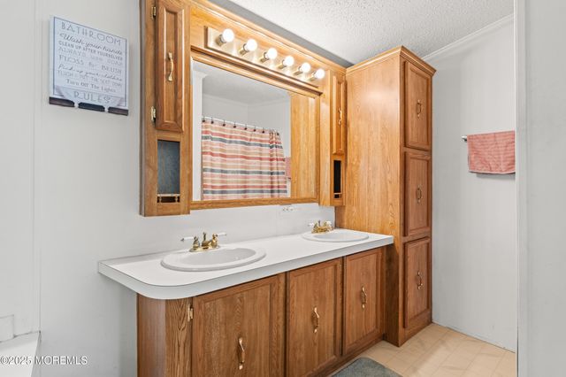 1991 NJ 37, 110, Toms River, NJ 08757