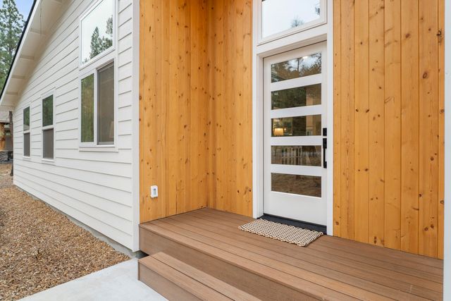 17133 Norwalk Road, Bend, OR 97707