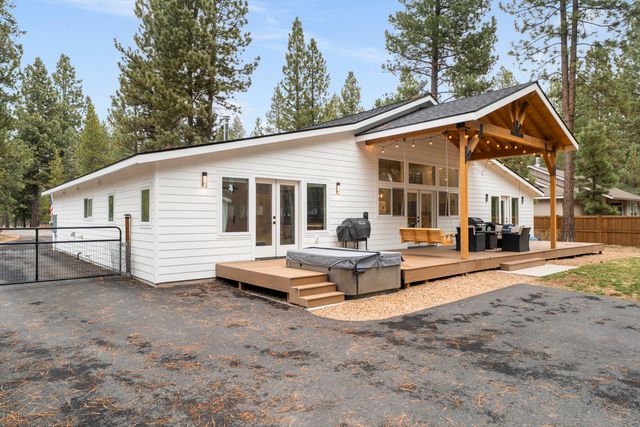 17133 Norwalk Road, Bend, OR 97707