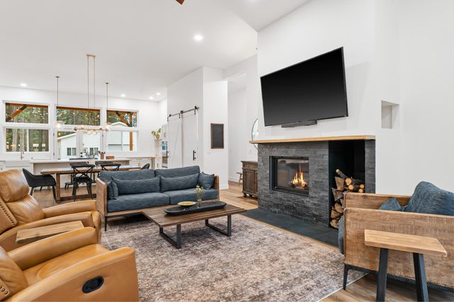 17133 Norwalk Road, Bend, OR 97707