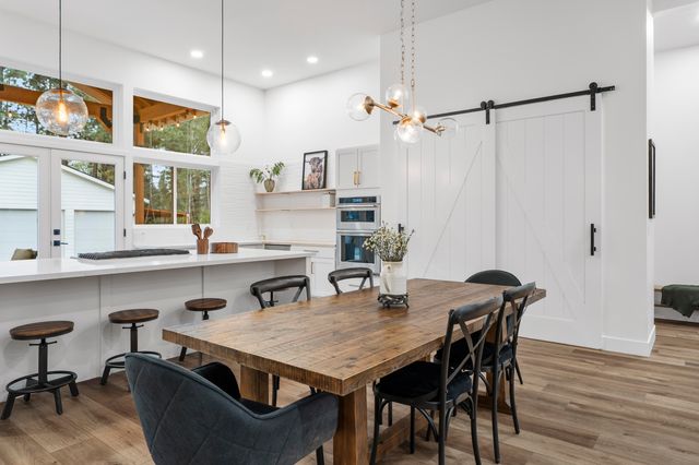 17133 Norwalk Road, Bend, OR 97707