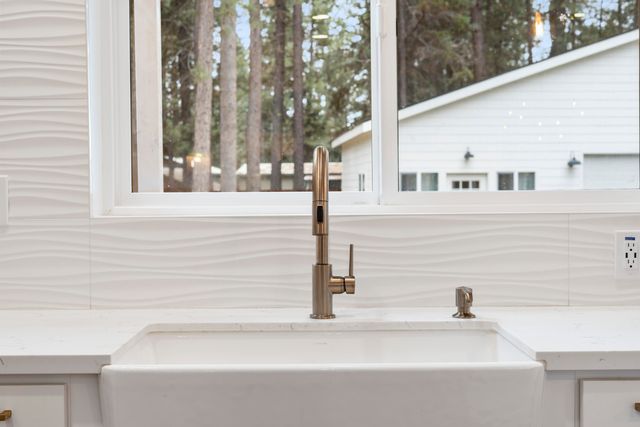 17133 Norwalk Road, Bend, OR 97707