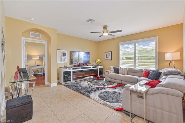 2877 Apple Blossom DR, Alva, FL 33920