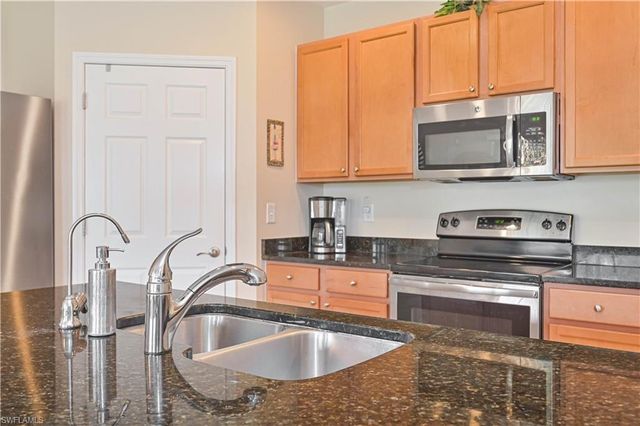 2877 Apple Blossom DR, Alva, FL 33920