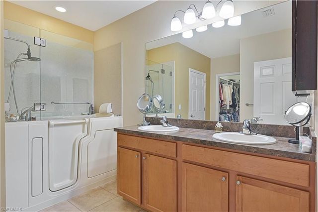 2877 Apple Blossom DR, Alva, FL 33920