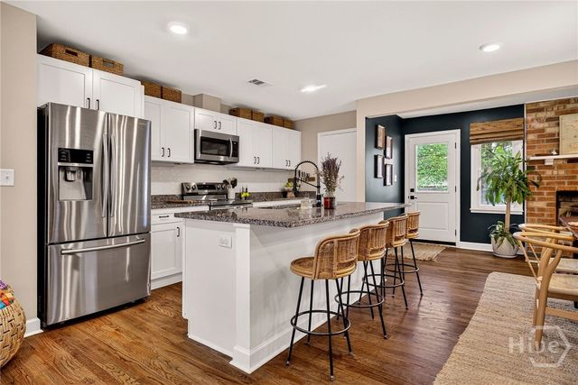 206 E 65th Street, Savannah, GA 31405