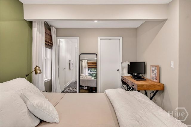 206 E 65th Street, Savannah, GA 31405