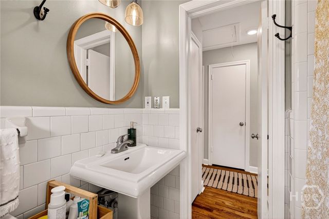 206 E 65th Street, Savannah, GA 31405