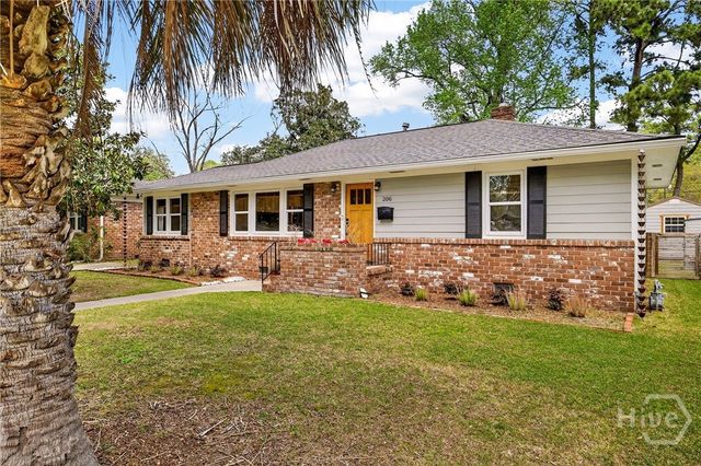 206 E 65th Street, Savannah, GA 31405